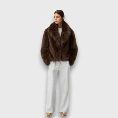 Illia | Short Faux Fur Jacket with Oversized Collar