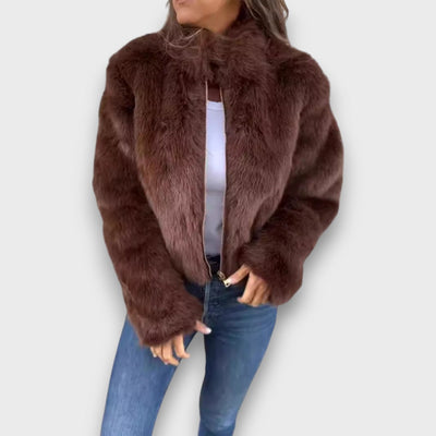 Veyla – Elegant Short Jacket