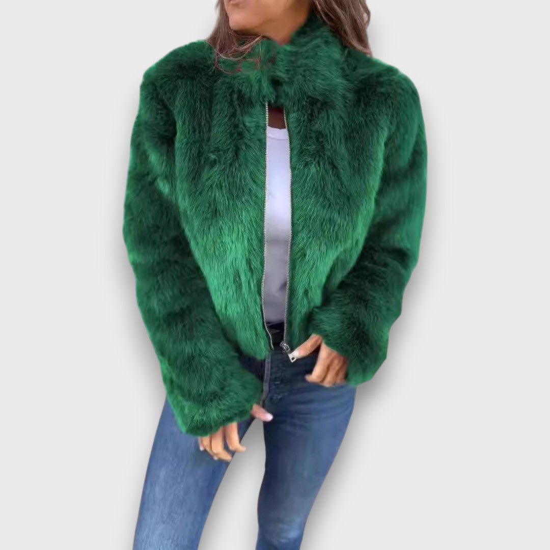 Veyla – Elegant Short Jacket